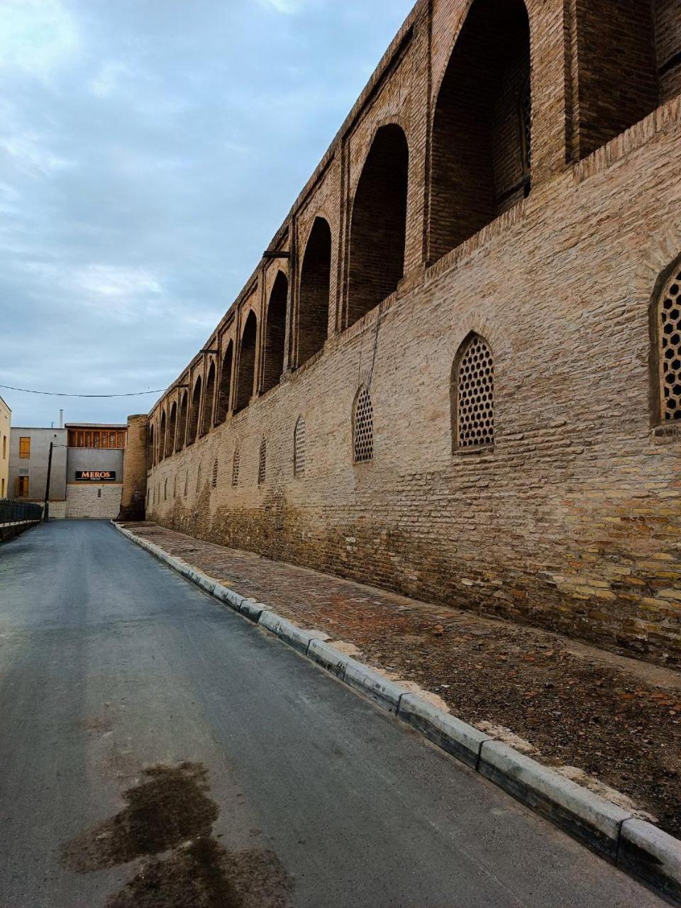 Meros Hotel Bukhara Exterior photo